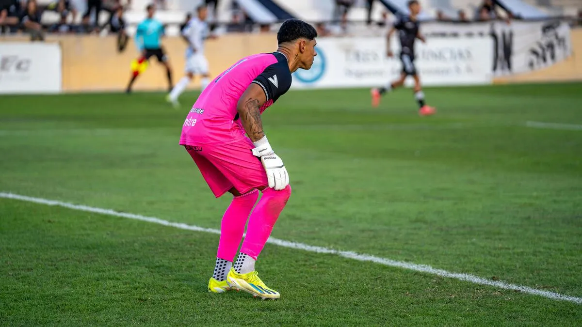 足球科斯塔重返赛场引发球迷热议职业生涯转折与未来去向全面解析